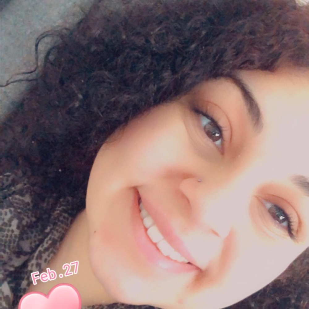 Meet your Posher, Ariah